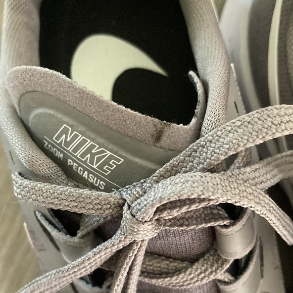 NWOT Rare Women’s Nike Air Zoom Pegasus 37 Running Shoes - Picture 15 of 16